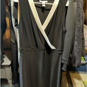WHBM V-neck dress size M